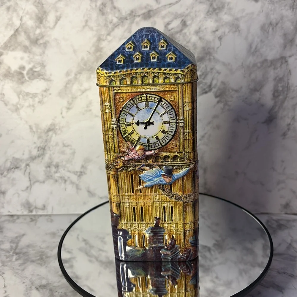 Peter Pan embossed Tin bank - Picture 3 of 8
